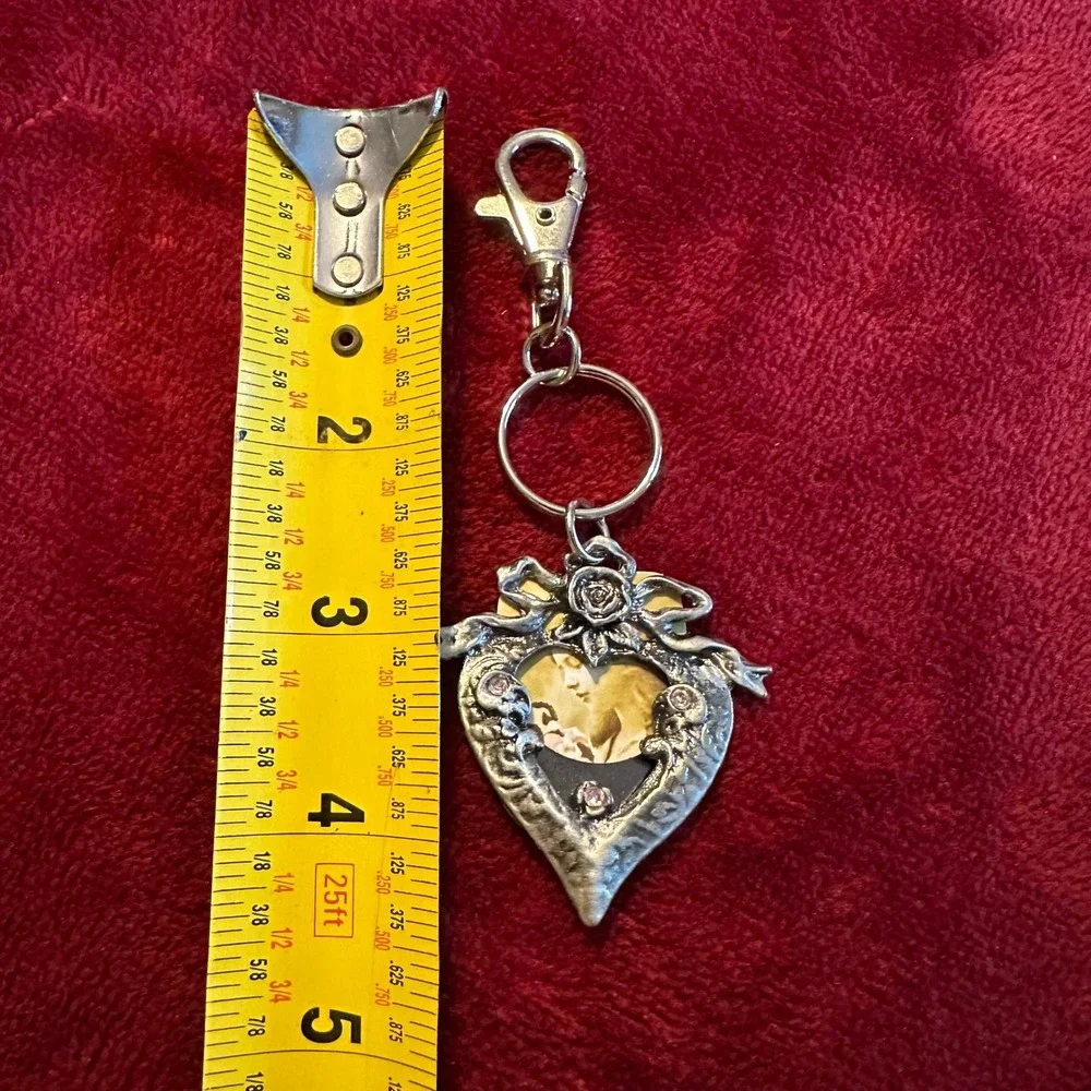 Vintage Style Heart Photo Frame Keychain Silver Tone Pink Rhinestone Bow Rose